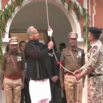 Republic Day 2023: Rajasthan CM Ashok Gehlot Hoists National Flag in Jaipur (See Pics)